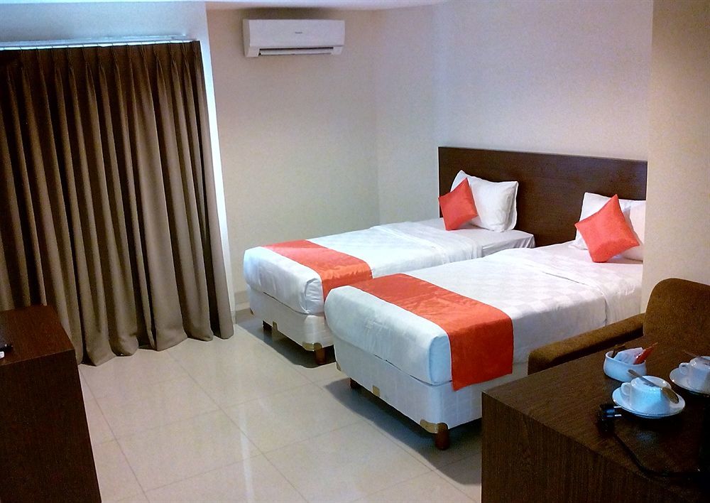 The Gloria Suites Grogol Jakarta Luaran gambar