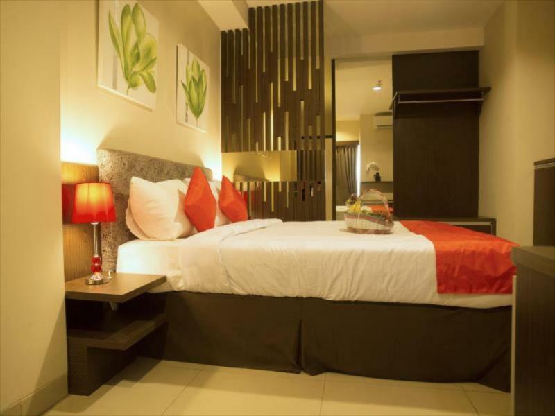 The Gloria Suites Grogol Jakarta Luaran gambar